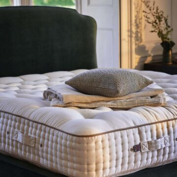 luxe 2022 close up mattress portrait 1 scaled 1 scaled 1.jpg