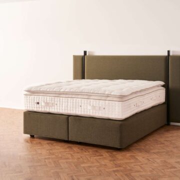 Masterpiece superb statesman undressed hls topper.jpg masterpiece superb statesman undressed hls topper.jpg