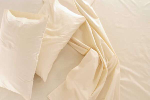 organic cotton sateen sheet set 002 600x400 1.jpg