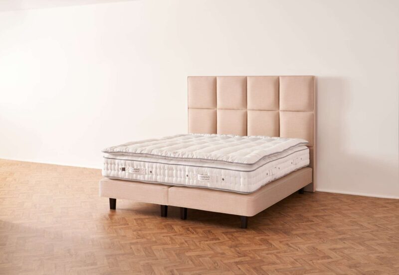 Oxford prestige undressed hl topper.jpg oxford prestige undressed hl topper.jpg