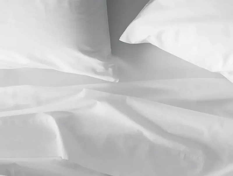 percale sheetset alpinewhite bedoverhead f17 2 3 3e8b638d 04f6 460b b5df 8ce571f71793.webp