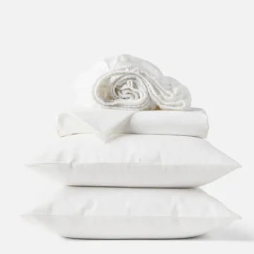 sp25 heirloomorganicsateen sheetset alpinewhite 4186 d639c38e 32ec 47f8 9dcc 2d9562f5a57a.webp