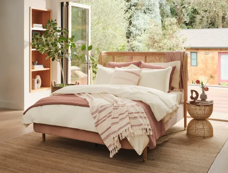 sp25 lifestyle refinedpercale warmundyed 036.webp