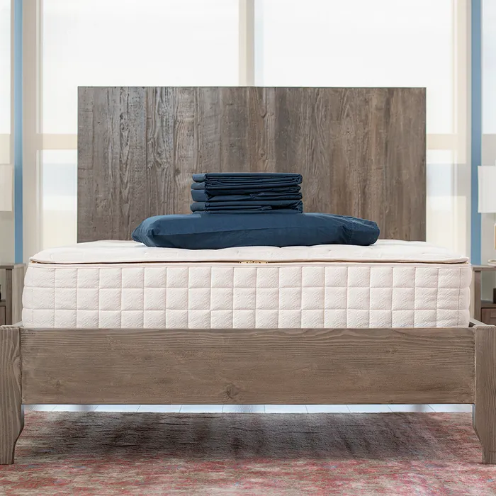 np web pdp bedding percale adult sheets lead midnightblue 1.webp