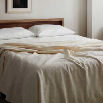 Organic cotton honeycomb blanket lifestyle classic ivory.jpg organic cotton honeycomb blanket lifestyle classic ivory.jpg