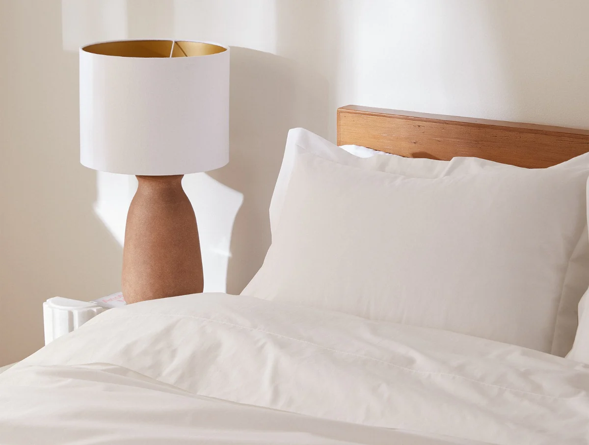 pdp heritagepercale sheets alpinewhite a sp22 detail 5179 5 0e4e00d2 4af4 4084 a1de 97420faaba00.webp