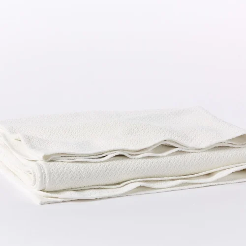 pdp honeycomb blanket alpine white b fall21 1290 1 cf890045 a2a9 4087 a0d0 1c6bad3fa9a4.webp