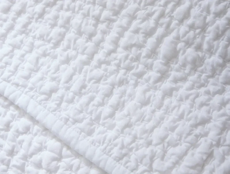 pdp pebbledhandstitched quilt alpinewhite sp23 details 11640 3 e045c20c 47f2 4d02 98c4 9650140d9e00.webp